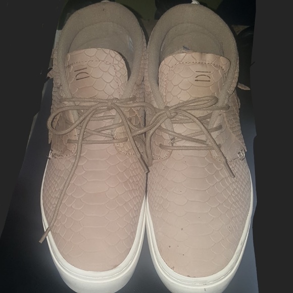 clear weather mens shoes